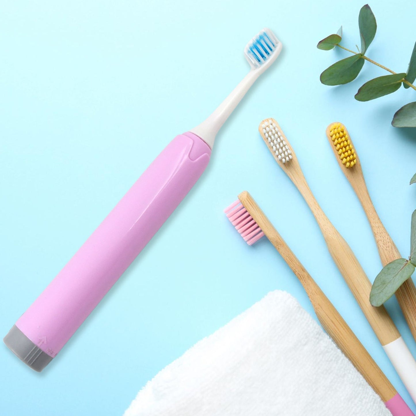 Battery-Operated Electric Toothbrush – Replaceable Head, Effective Plaque Removal for Home & Travel (1 Pc)